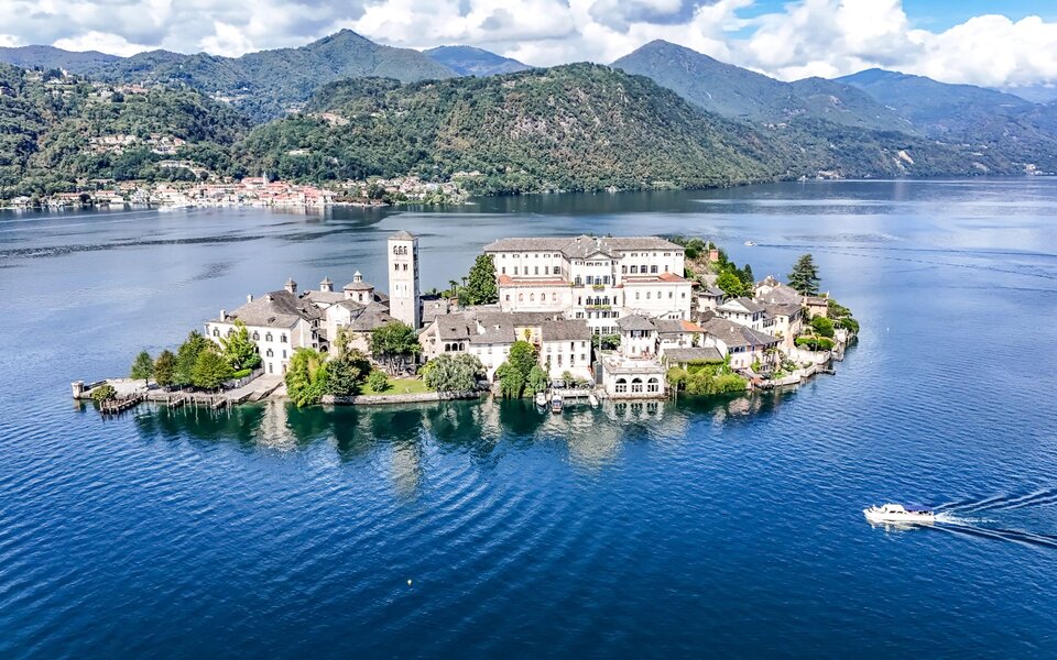 Ausblick auf isola San Giulio / Ortasee