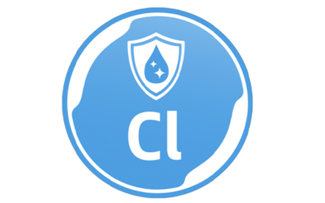 Blau-weißes Symbol mit Tropfen und Schrift steht für die Entfernung von Chlor und Gerüchen durch den HYMER clearliQ travel Wasserfilter im Wohnmobil.